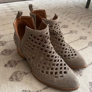 Jeffrey Campbell Taggart Ankle Booties